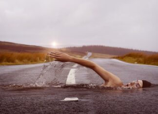 Jak pokonać strach przed pływaniem?