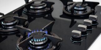 Czy można wlać ocet do zmywarki zamiast nablyszczacza?